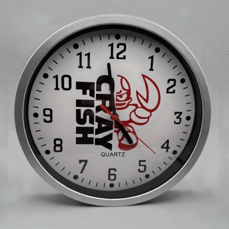 Wanduhr (23cm) mit Crayfish-Motiv