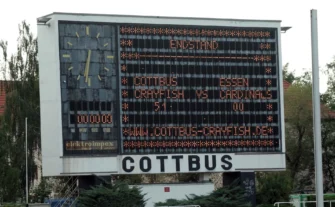 Crayfish vs Cardinals Endstand