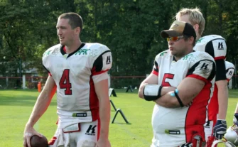 Zachary Cavanaugh und Headcoah Joerg Steudtner